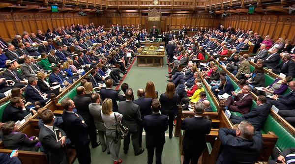 疯抢爱尔兰护照 英国人对脱欧如此惶恐