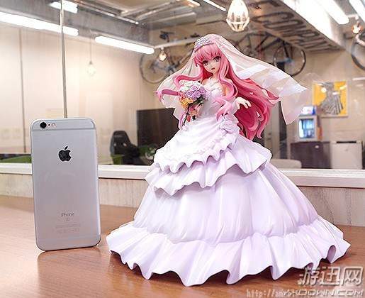 露易丝婚纱