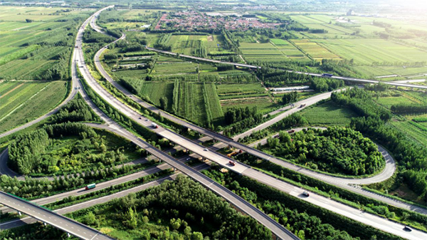 河北衡德高速廊道绿美如画图
