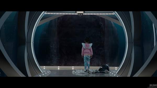 《巨齿鲨》中文幕后花絮曝光 李冰冰遭巨型章鱼怪围困