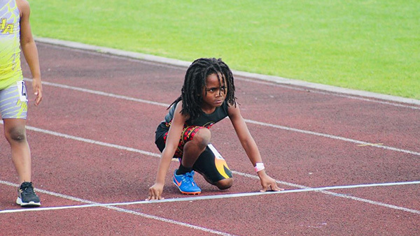 7岁百米13秒48地球最快孩子在美国刷屏图