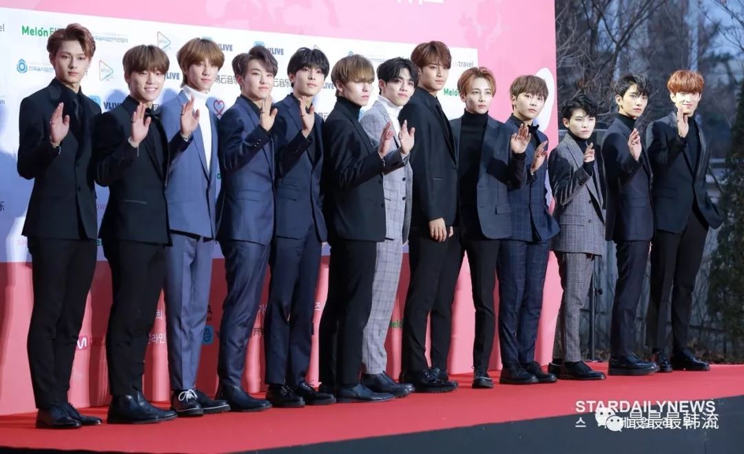 seventeen的woozi李知勋这么可爱好想亲亲抱抱举高高