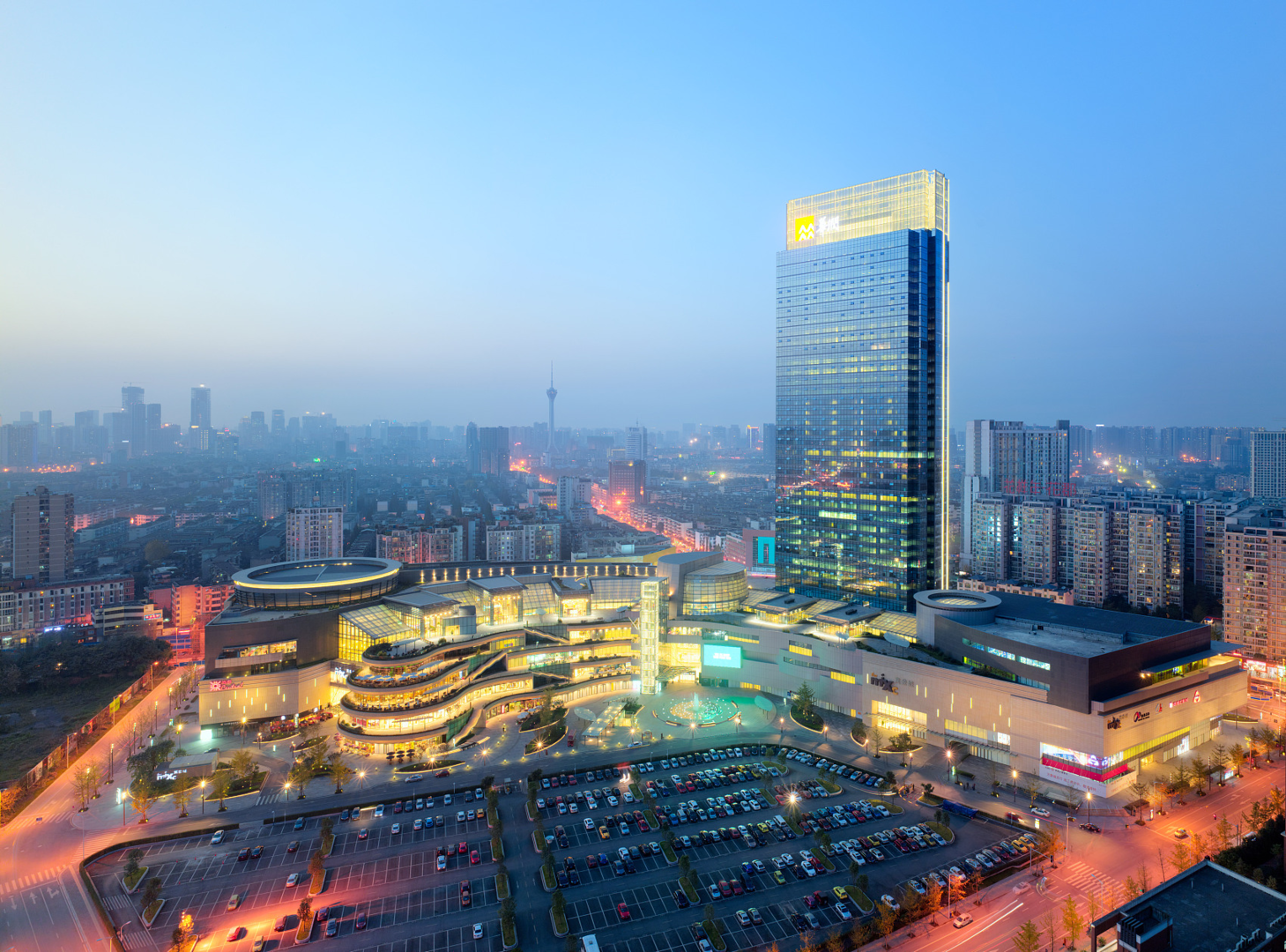 来福士广场,金牛万达广场等购物中心陆续在次级商圈开业,成都次级商圈