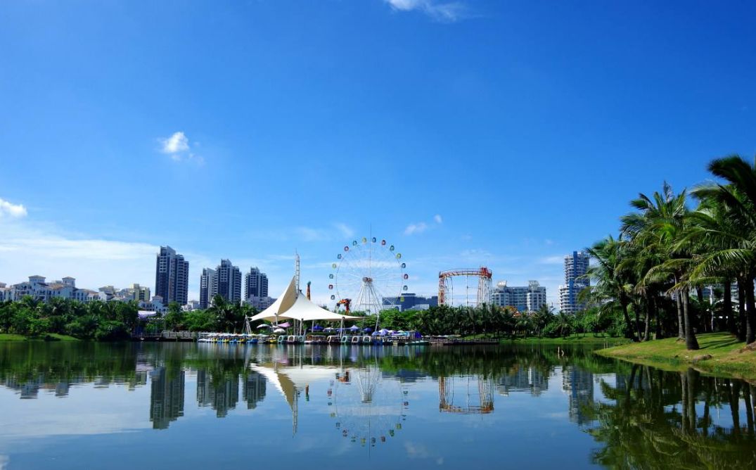 这里有 超级美的海滩风景 海泉湾离海口白沙门公园仅需要10分钟的步行