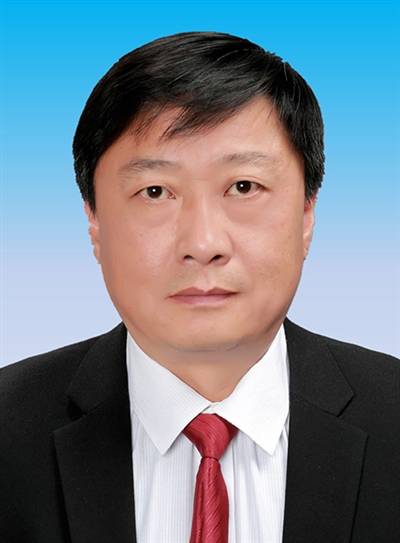 郑云峰 男,汉族,1970年3月生,大学学历,九三学社社员,1992年8月参加