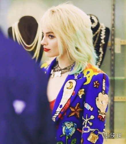 "小丑女"片场搞怪扮丑!《猛禽小队》最新片场照