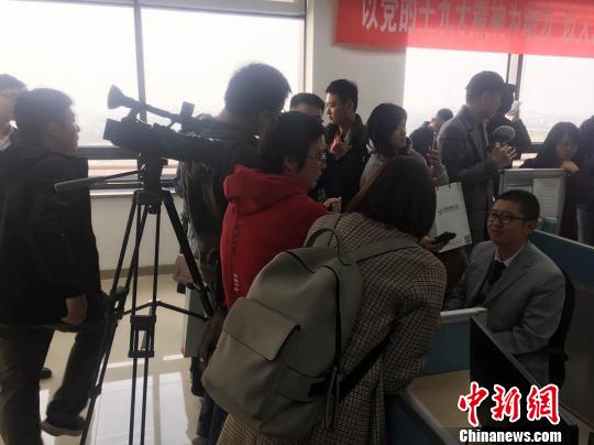 北京市民服务热线受理电话日均1.8万件 对诉求