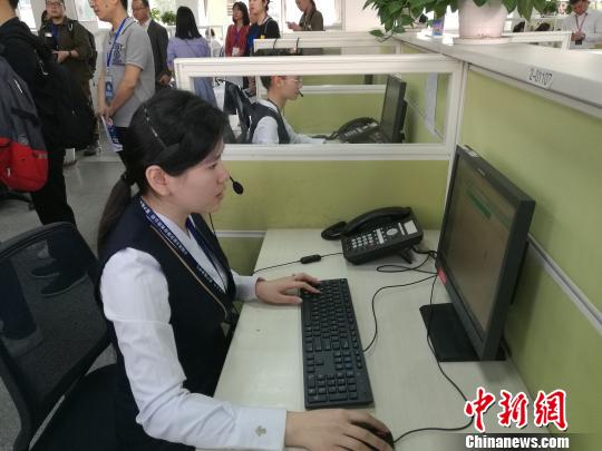 年均接听电话2000万通 走进中国民航首个呼叫中心