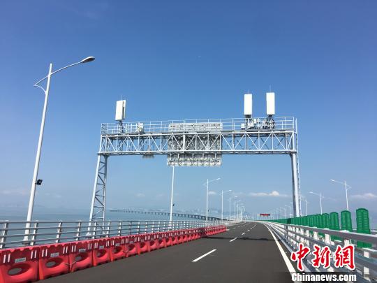 港珠澳大桥实现通信网络覆盖 港澳居民开通内