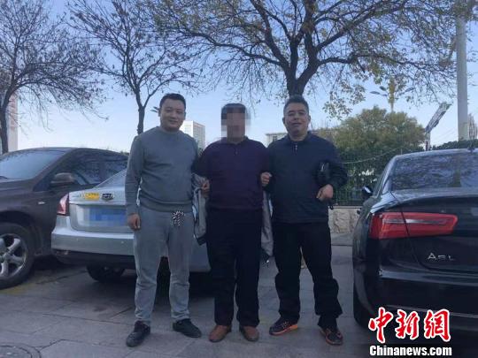 警方抓获叛逃23年的部督涉暗命案逃犯孙某 警方供图