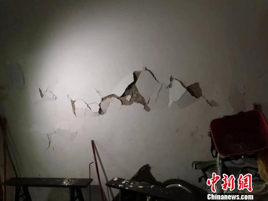 地震后房屋受損。 珙縣宣傳部供圖