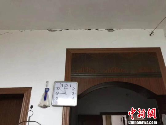 地震后房屋受損。 珙縣宣傳部供圖