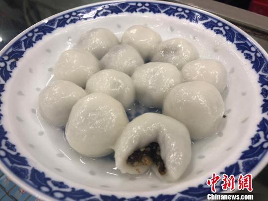 图为老陈醋元宵。 李庭耀 摄 图为老陈醋元宵。 李庭耀 摄
