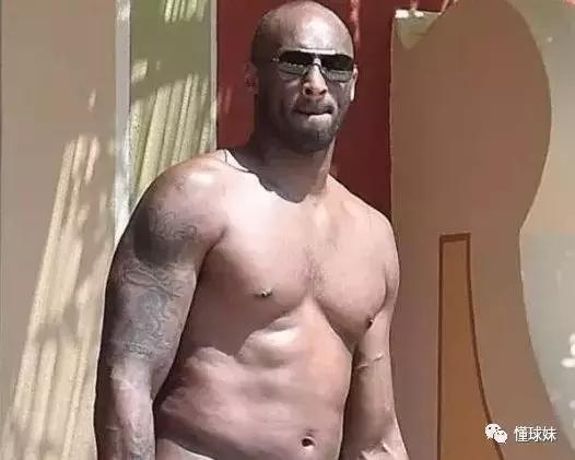 有点太恐怖了!你特么是个退役球员啊,还让不让