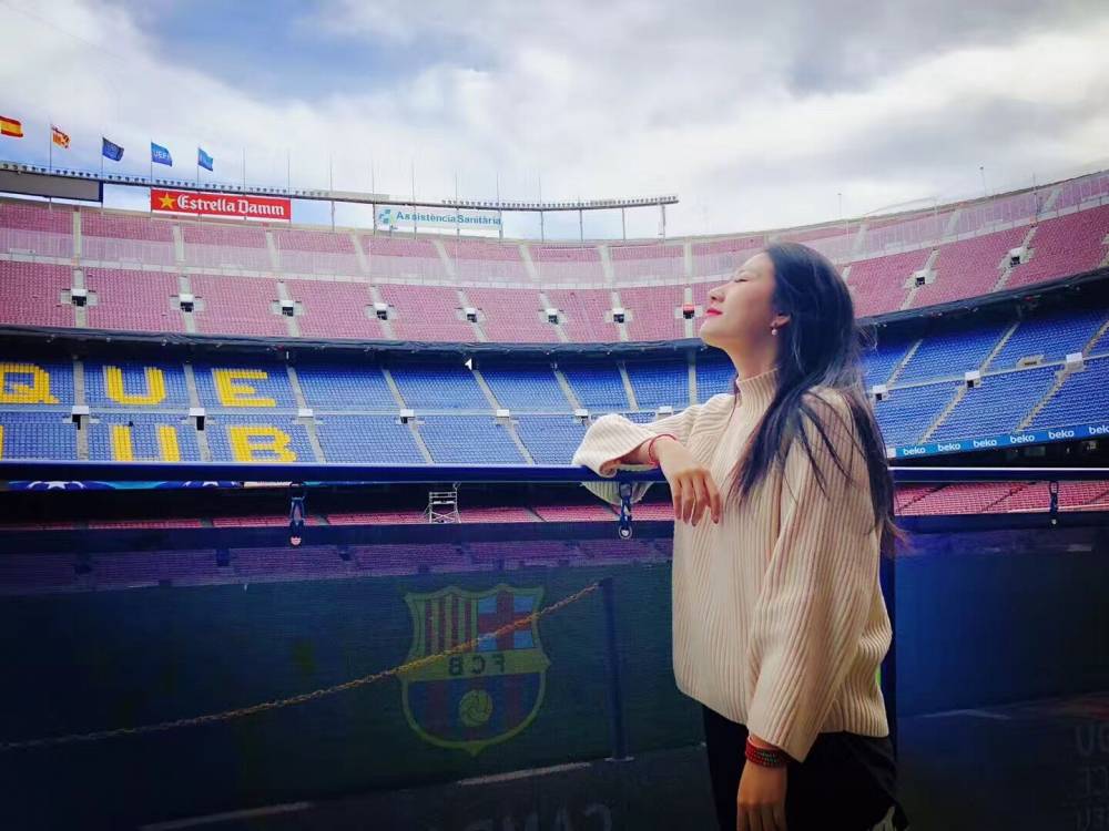 宿命带吧友深入了解直播吧主播们之美女主播伊琳