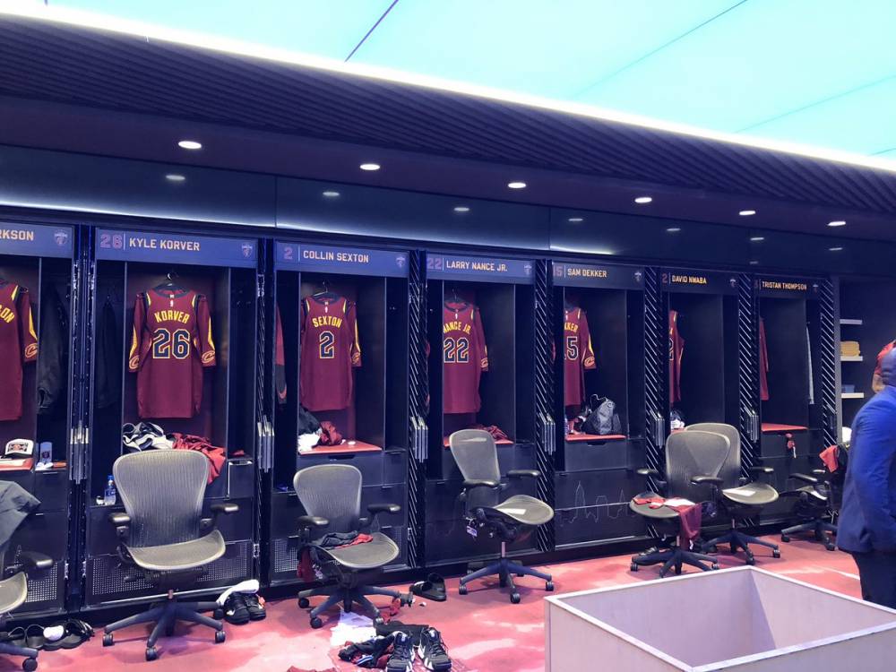 骑士更衣室被彻底翻新 詹姆斯原来柜子用来堆放毛巾