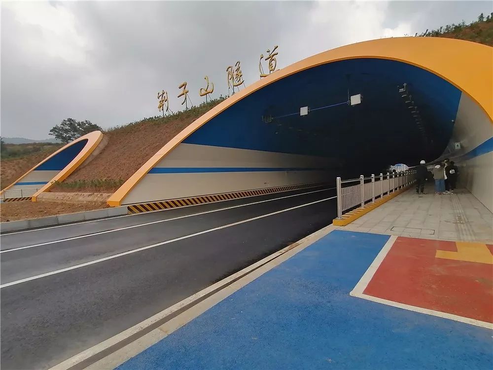 重磅!塔山南路荆子山隧道明天通车!不用怕红旗路,港城东大街挤油油啦|