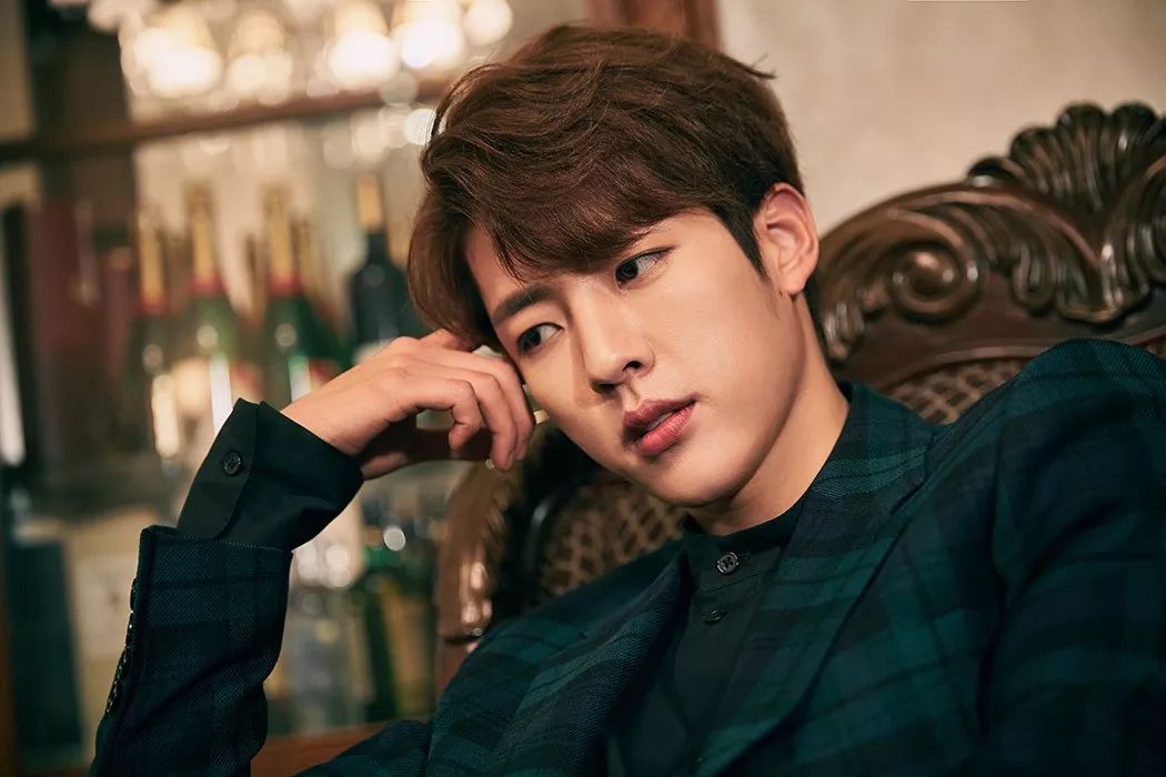 一则分享 | 惊人!竟然有双担两个男团成员的站子?