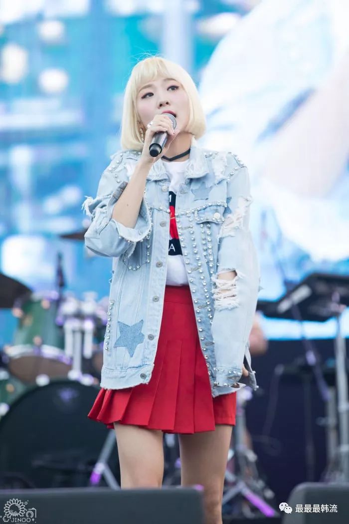 安智煐和禹智润的造型时不时的就会被吐槽.