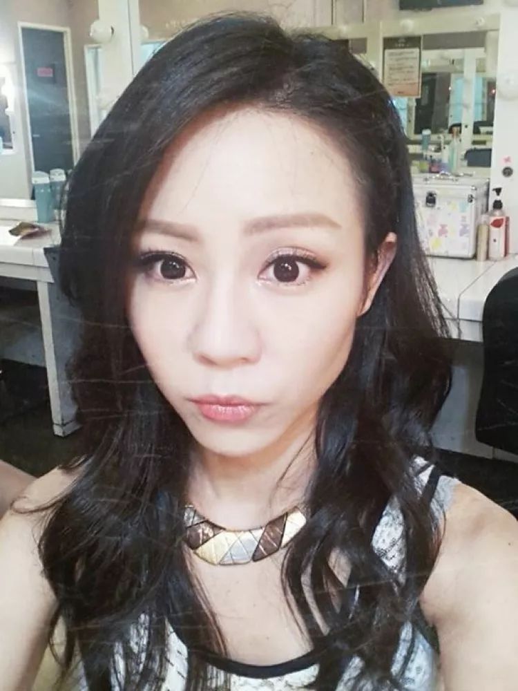 还记得《终极一班》里的黄安琪吗?她现在长这样啦!