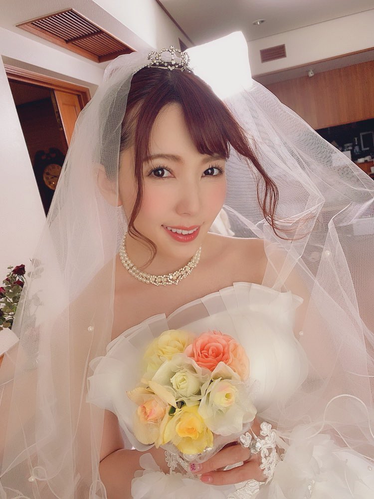 日本女优波多野结衣前往台湾旅游 粉丝表示欢迎和关切_自媒体_新浪