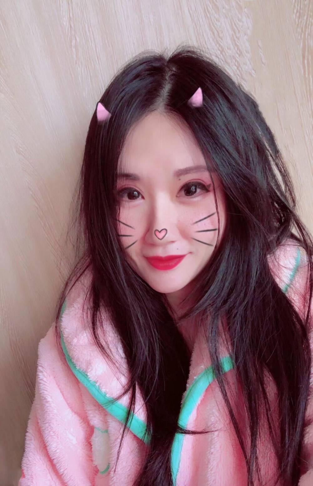 宿命带吧友深入了解直播吧主播们之美女主播伊琳