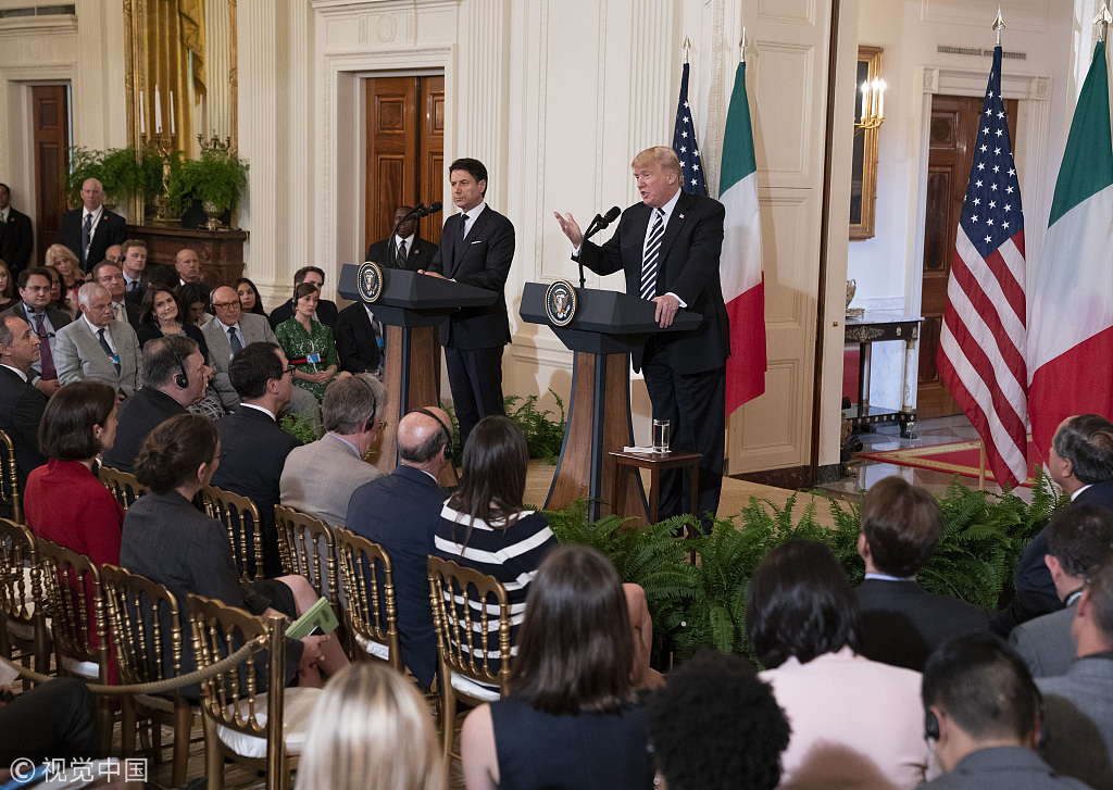 2018年7月30日，美国华盛顿，特朗普会晤到访意大利总理孔特。 图自视觉中国