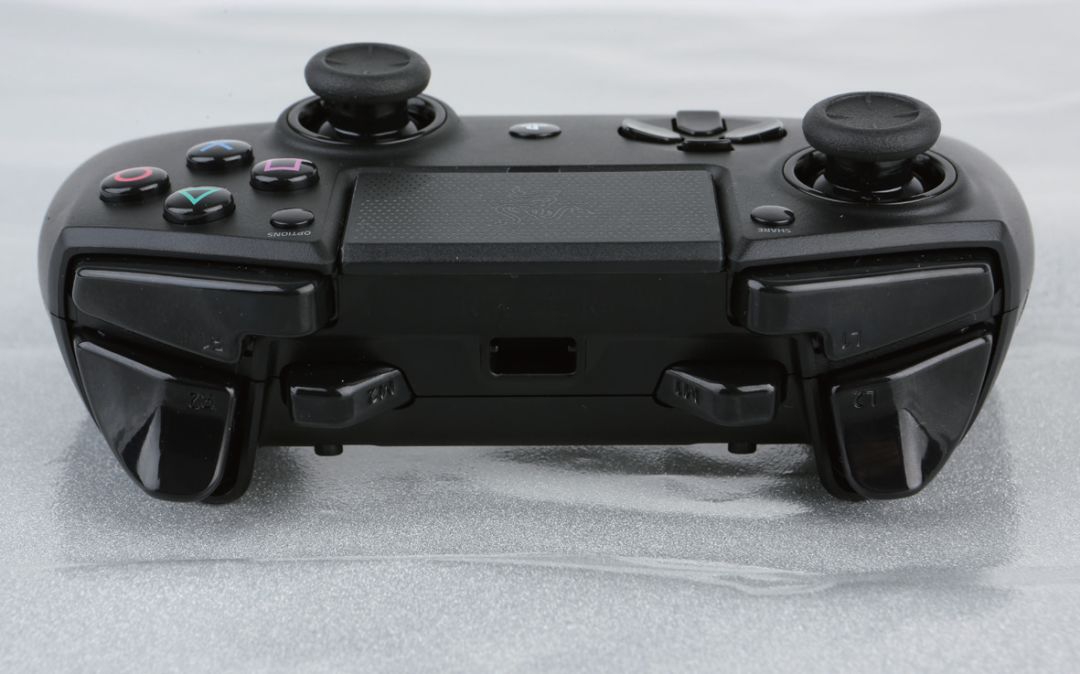 玩转3a大作razer飓兽竞技版无线手柄