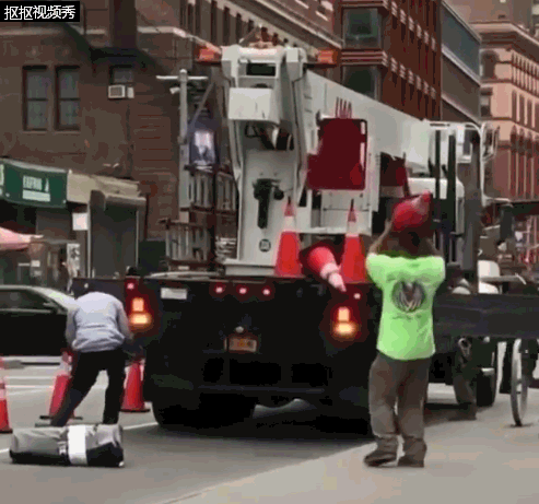 今日趣图:空心打板换着玩