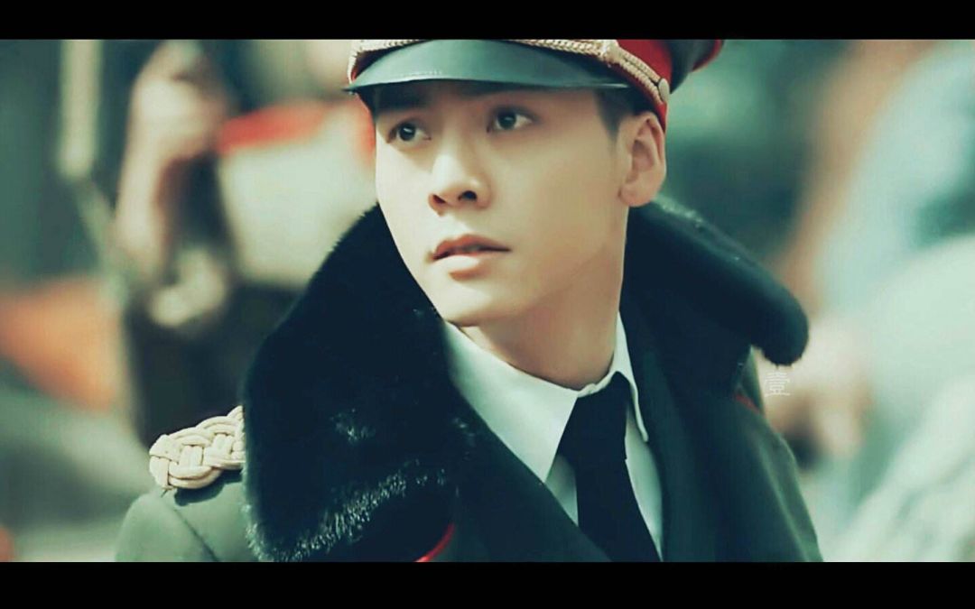 从给别人伴舞到当红实力派,这个有颜有才的男人用10