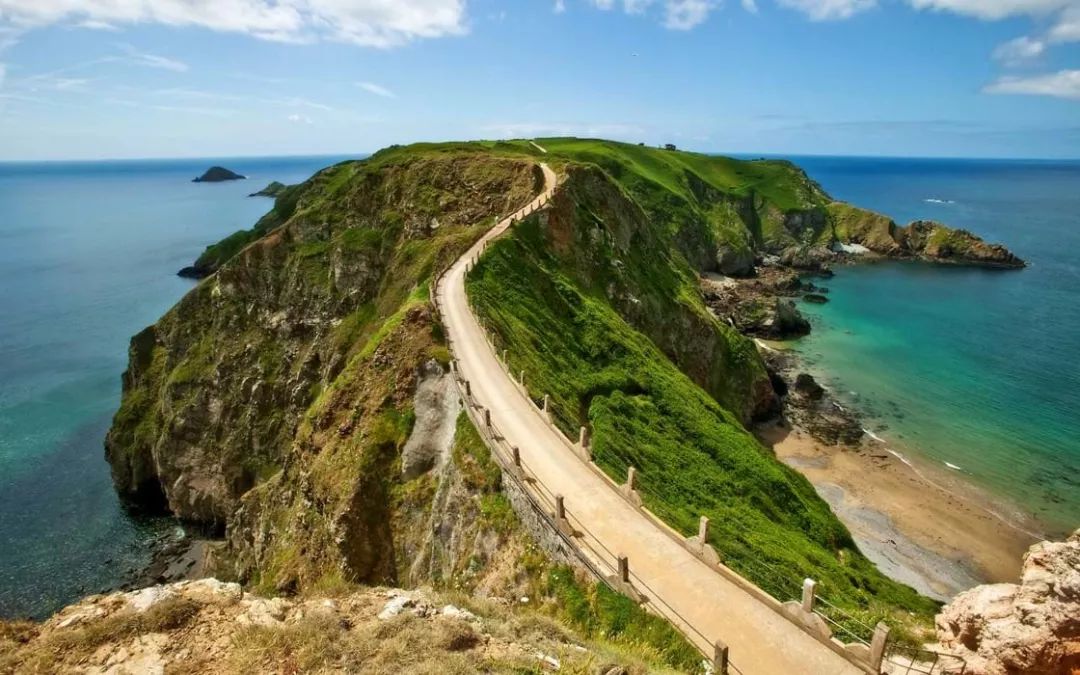 大家好,今天我们来推荐几个你一辈子也去不了的目的地|半岛|萨克|小岛