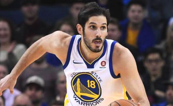 扎扎误伤库里重演!卡斯比踩韦斯特伤退 勇士伤兵满营