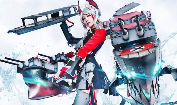 《碧蓝航线》舰娘的cos,此次cos的是欧根亲王,服装道具超级精美,后期