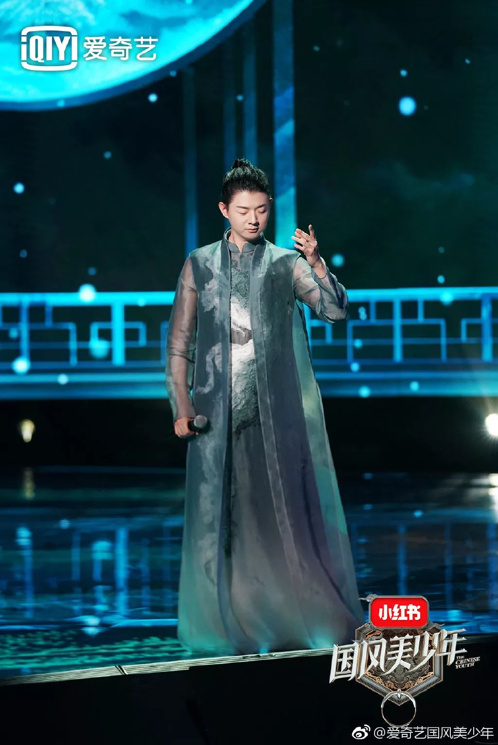 《卷珠帘》登上春晚的青年音乐唱作人霍尊,带来了动漫《天行九歌》