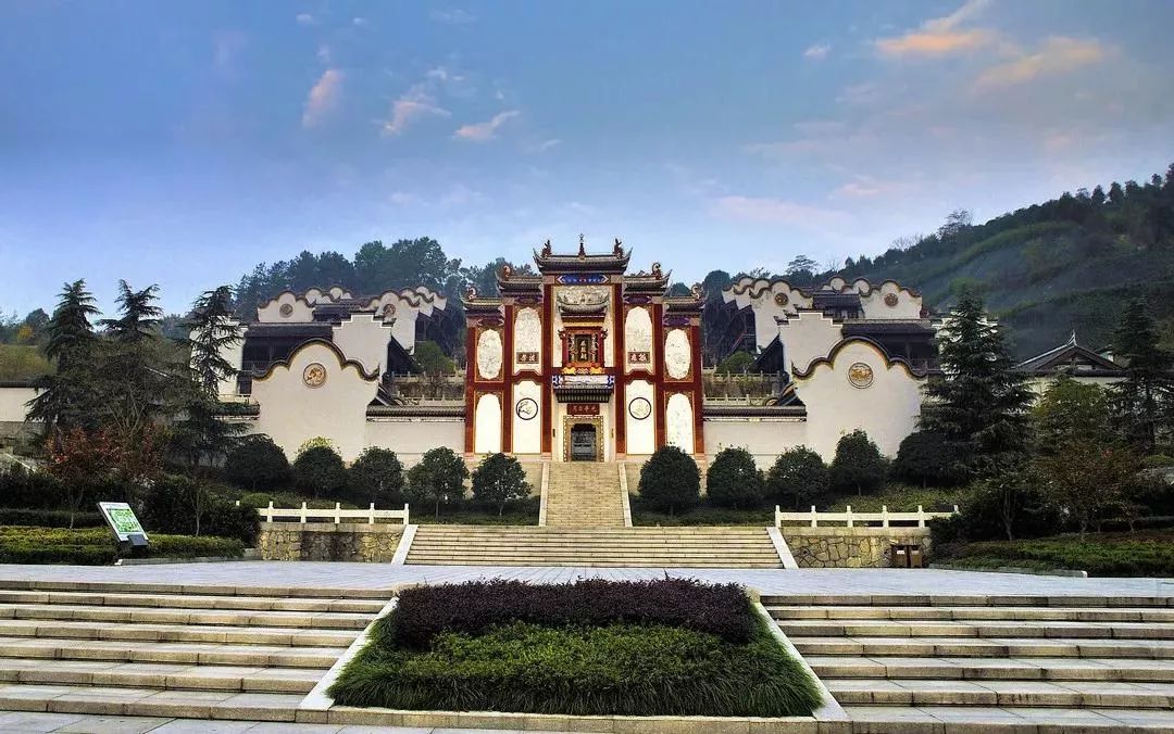 【重磅】宜昌荣膺"最受欢迎全域旅游目的地"称号,还