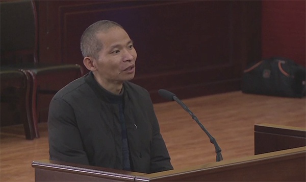 父亲病痛难忍求解脱 儿子协助自焚被控故意杀人