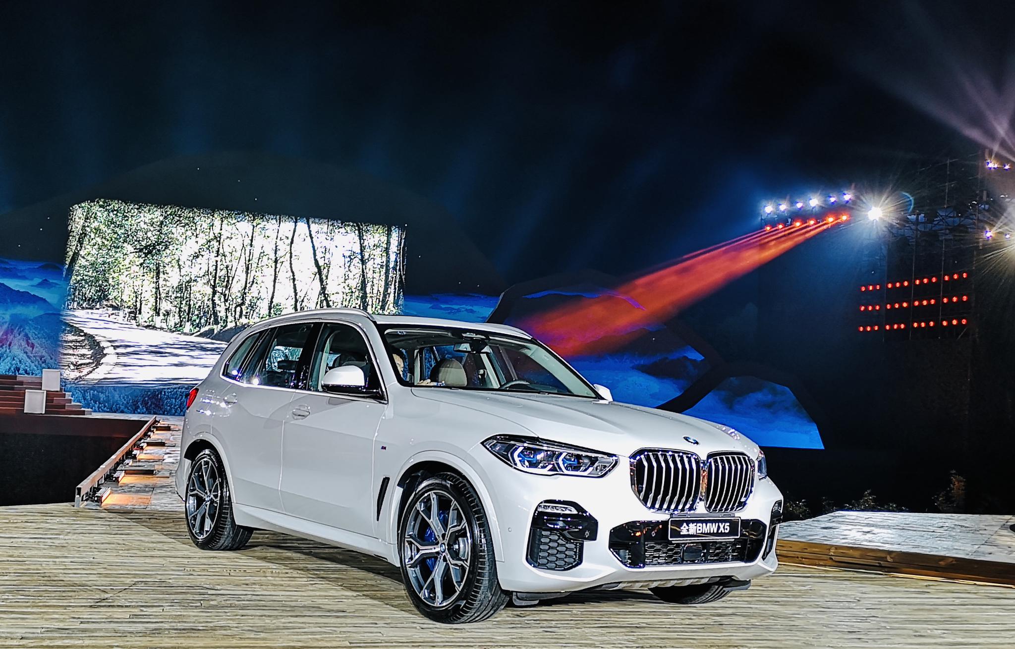 全新宝马x5上市,售价80.99万-90.99万元