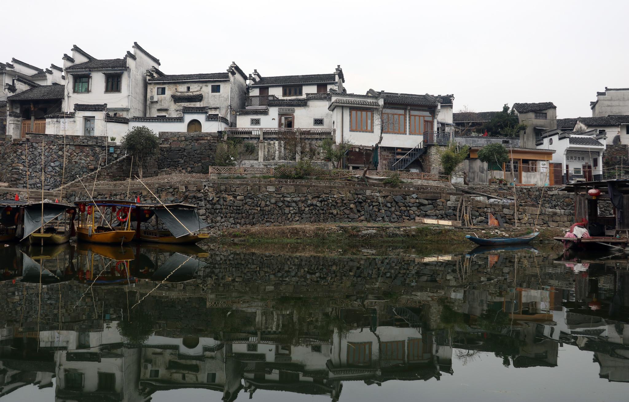 安徽:雨后渔梁坝风景如画