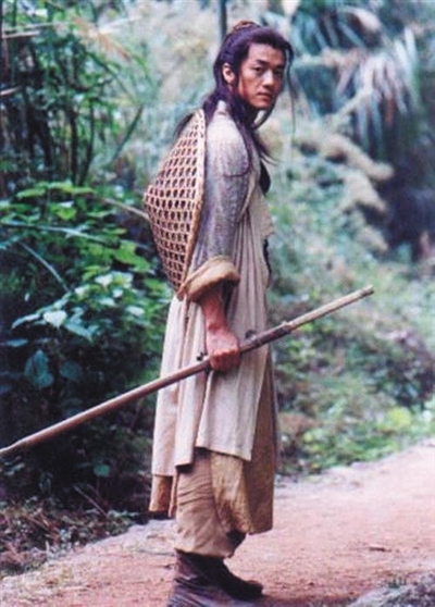 李亚鹏金庸先生曾火柴盒题字安慰我