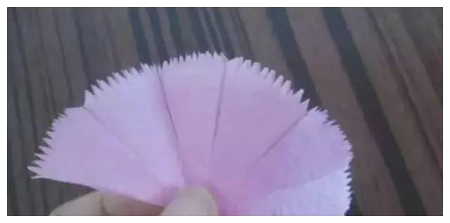 手揉纸康乃馨手工制作步骤解析
