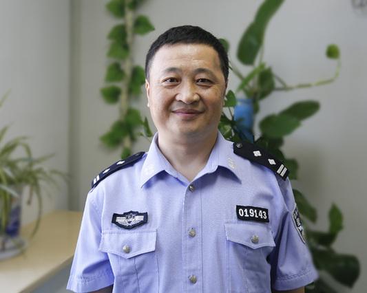 新时代警察故事|淳安法医"胡一刀"的警营23年