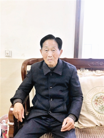 【寻找英雄】他和民工们抱着必死的决心渡江|靖江|黄开元|民工_新浪网