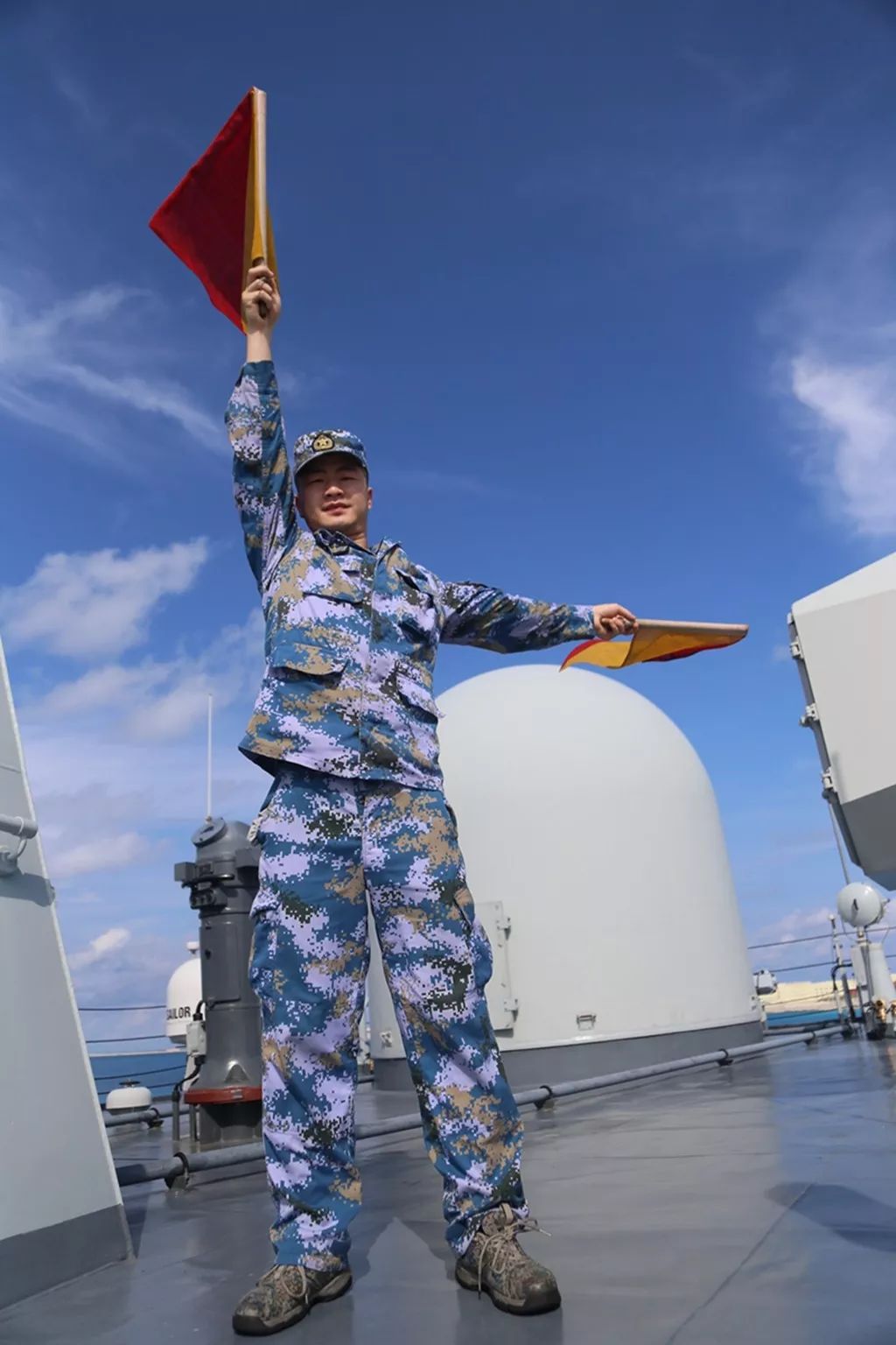 对不起爸爸是舰艇兵不能陪你过六一了