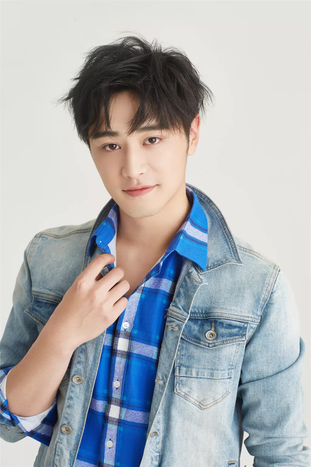 甩掉偶像包袱,蔡知辰靠"演技"和"表情包"实力圈粉