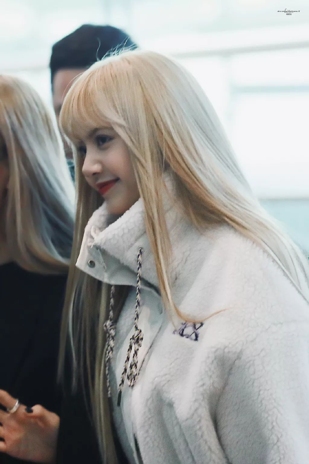 混血芭比颜逃不过中国照妖镜lisa离开韩式滤镜的颜值还能看么