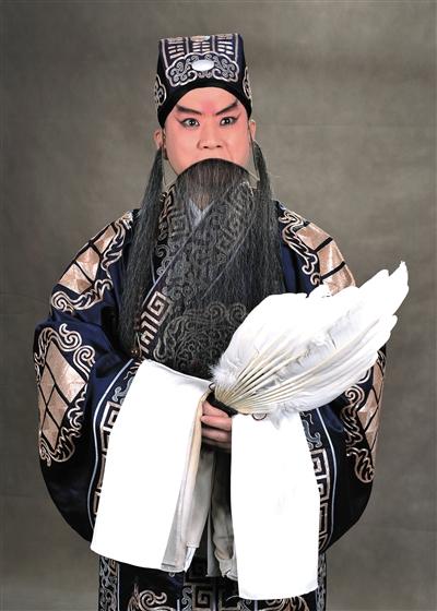 杜镇杰趁着还能拼得动多演几出硬戏