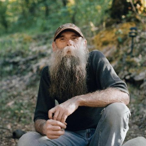 镜头下美国的淘金者厌倦城市来到荒野过一种简单的生活