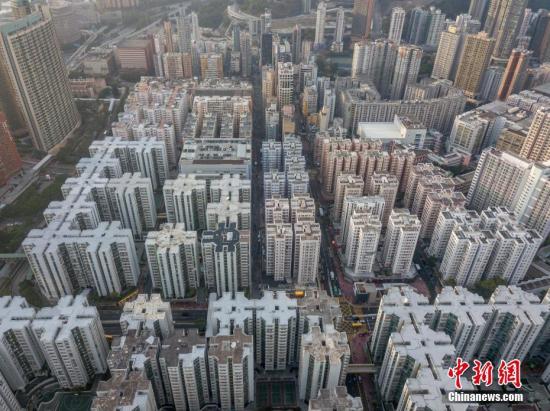 原料图:香港楼宇。中新社记者 谢光磊 摄
