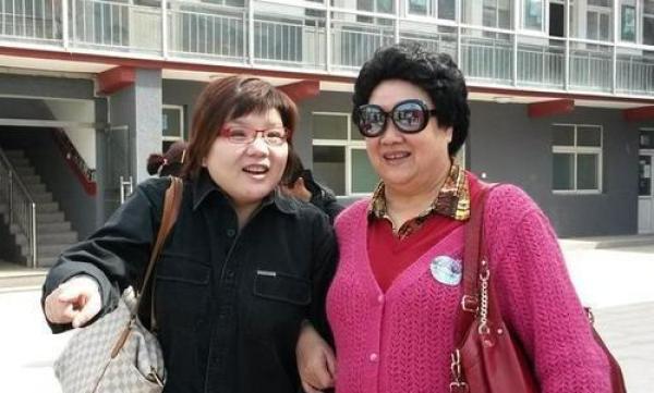 盘点电影少林小子33周年再聚首近照李连杰与前妻罕见合影