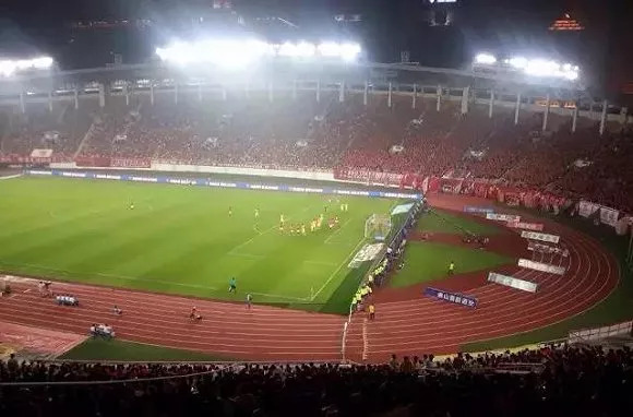 广州南站要建超大专业足球场!恒大主场选在这
